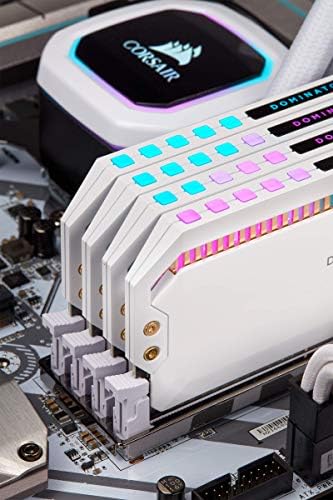 Corsair Dominator Platinum RGB 64 gb-os (4x16GB) DDR4 3200MHz C16 Asztali Memória (12 Ultra Fényes CAPELLIX RGB Led-ek,