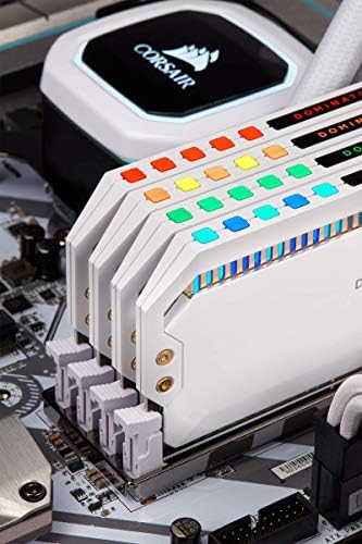 Corsair Dominator Platinum RGB DDR4 16GB (2x8GB) 3600MHz C18 Asztali Memória (12 Ultra Fényes CAPELLIX RGB Led-ek, Szabadalmaztatott